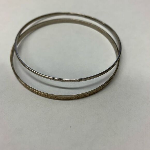 2 Bangle Bracelets - Picture 1 of 4